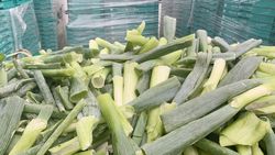 野菜のカット工場で発生した野菜くずは、産業廃棄物の「動植物性残さ」に該当する？